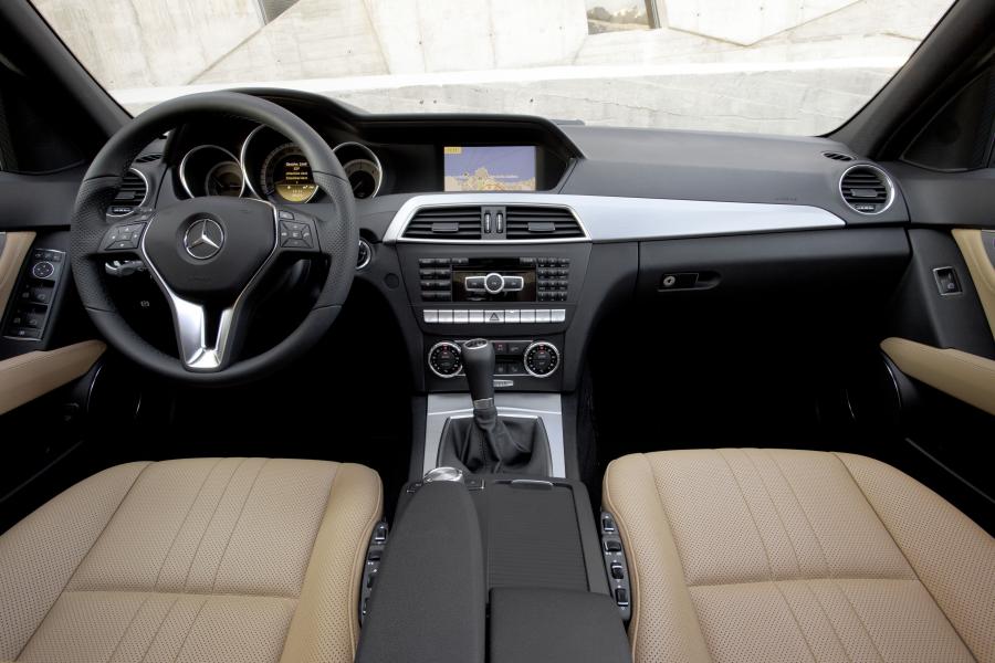  Mercedes-Benz C350 CDI Station Wagon 4Matic 2011 года  (фото 3 из 16)